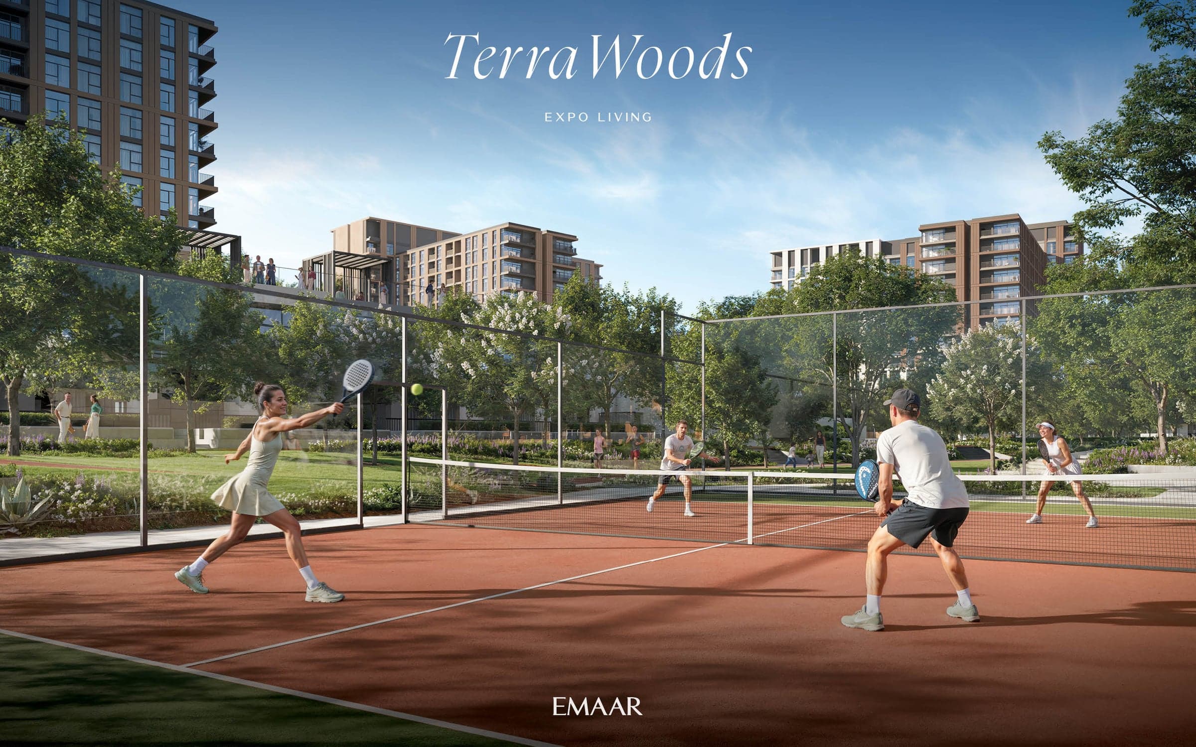 Igrači na padel terenu okruženom drvećem i zgradama u projektu Terra Woods (vizuelizacija)